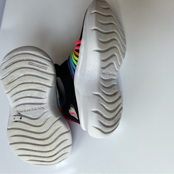 Lil' Skechers Girls size 6 Black & Rainbow Slip-On Sneakers - Picture 8 of 9
